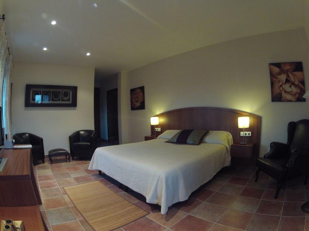 Mas Duc Guest House Brunyola Luaran gambar
